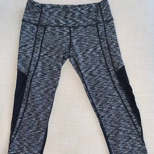 Lulu crop leggings w mesh